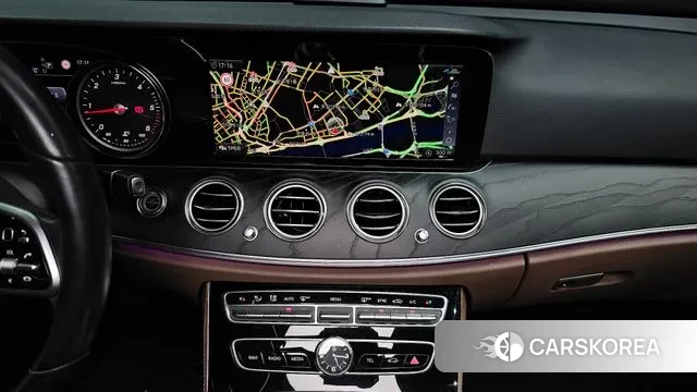 Mercedes-Benz E-Class W213 2020 Белый из Кореи, фото 5