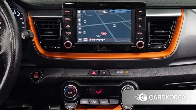 Kia Stonic 2018 Белый из Кореи, фото 5