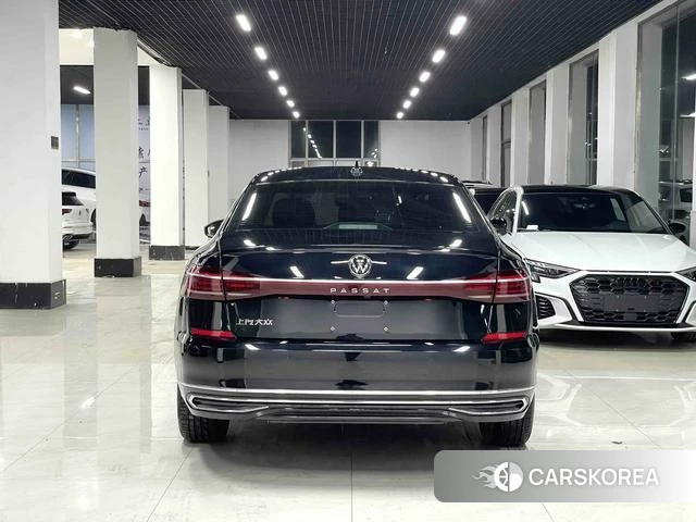 Volkswagen Passat 2023 Черный из Китая, фото 5