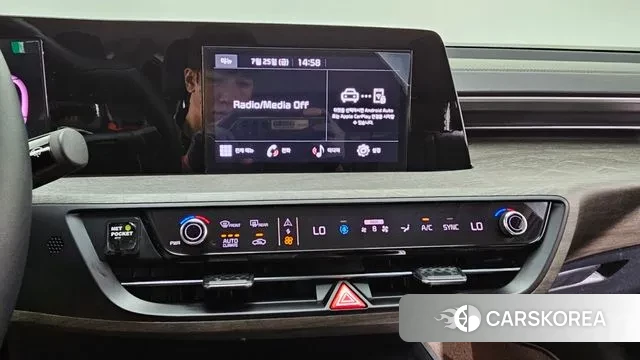 Kia K8 2024 Серебристо-серый из Кореи, фото 5