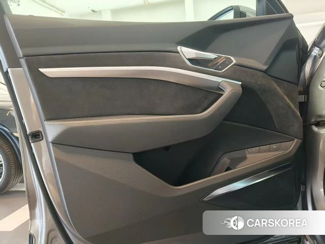 Audi e-tron (imported) 2022 Темно-серый из Китая, фото 5
