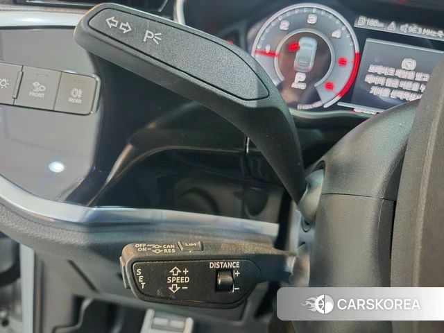 Audi Q3 (F3) 2020 Белый из Кореи, фото 5