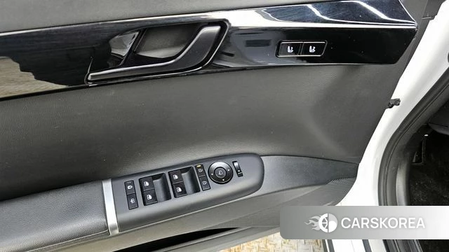 Hyundai Grandeur Hybrid (GN7) 2023 Белый из Кореи, фото 5