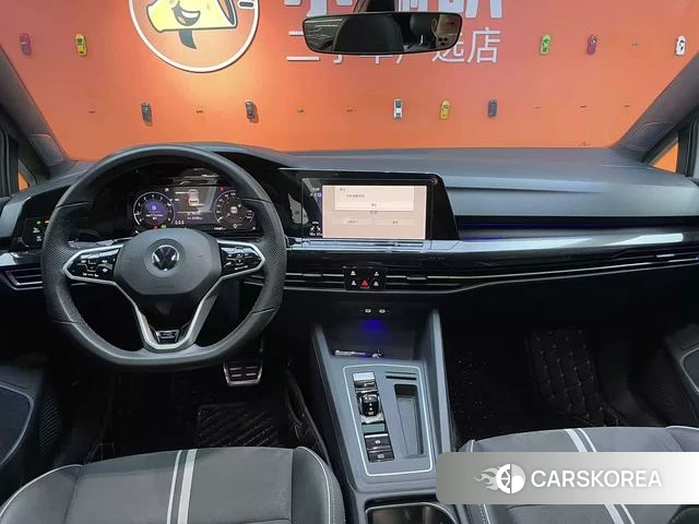 Volkswagen Golf 2024 Белый из Китая, фото 5