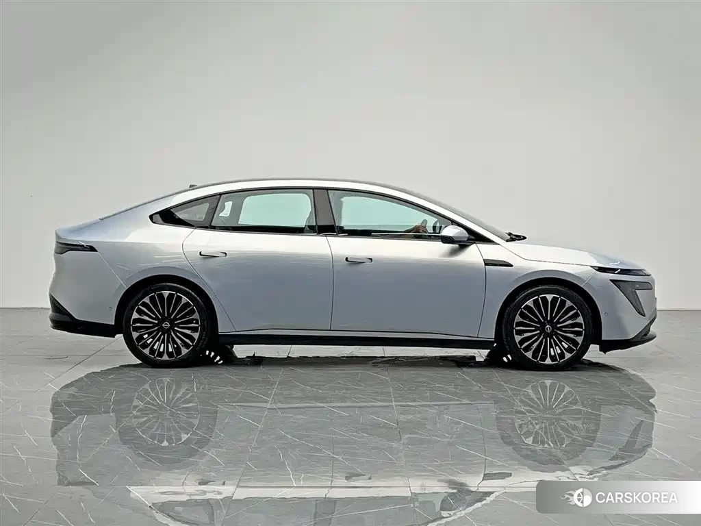 Nissan N7 2026 Silver/gray из Китая, фото 5