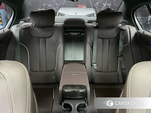 BMW 5 series 2022 Белый из Китая, фото 5