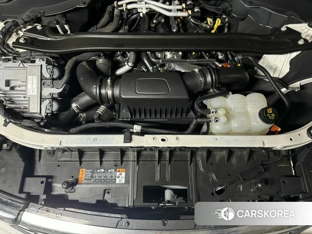 Ford Explorer 6th Generation 2022 Белый из Кореи, фото 5