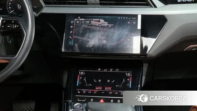 Audi e-Tron 2020 Серый из Кореи, фото 5