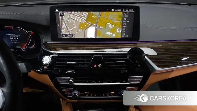 BMW 5 Series (G30) 2021 Черный из Кореи, фото 5