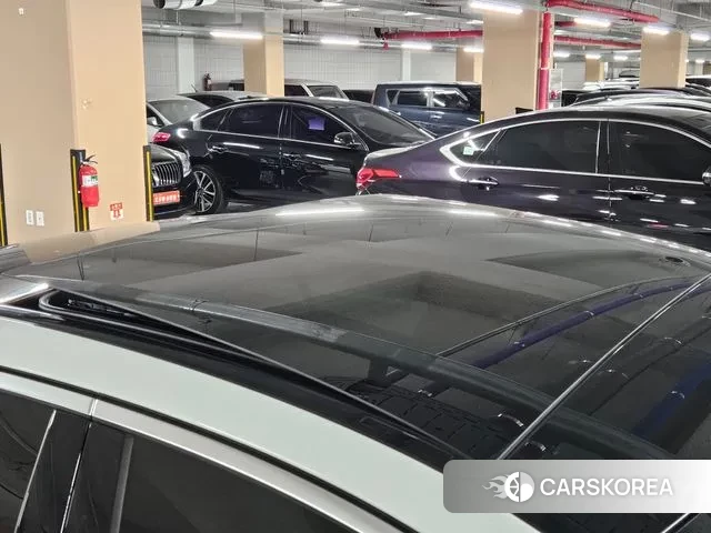 Mercedes-Benz C-Class W206 2023 Белый из Кореи, фото 5