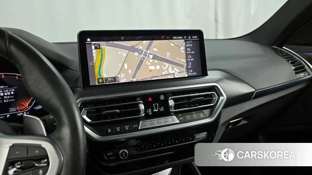 BMW X3 (G01) 2022 Серебристо-серый из Кореи, фото 5