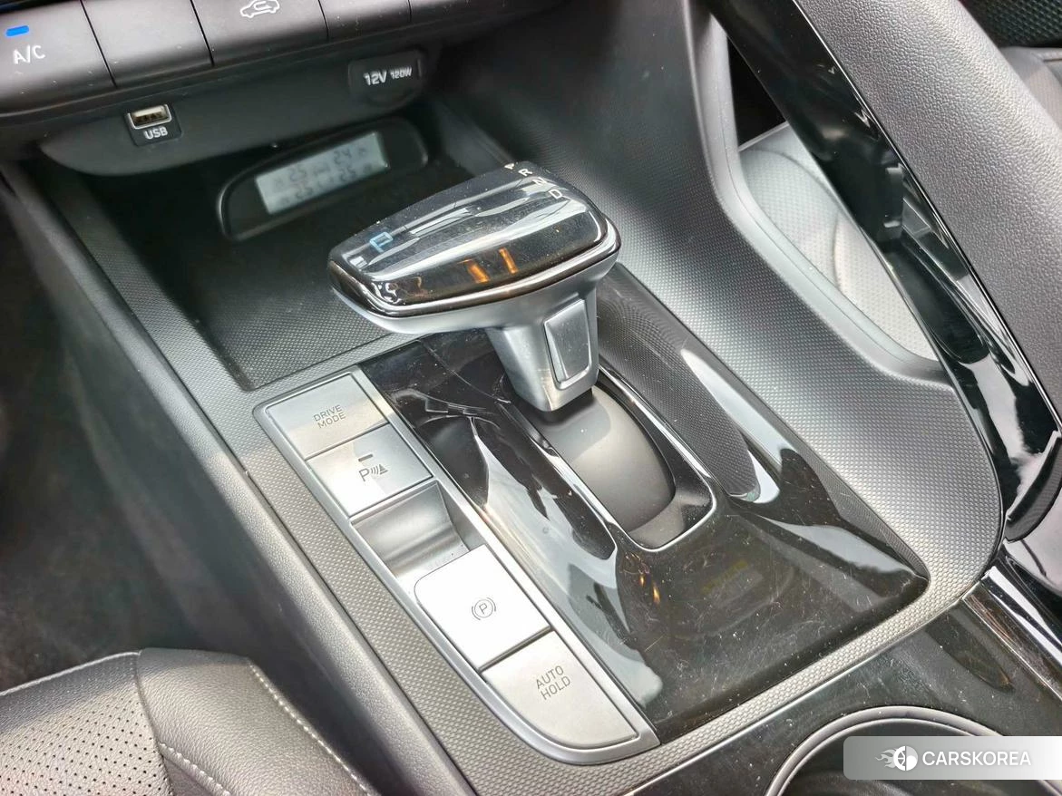 Hyundai Elantra 2023 Белый из Китая, фото 5