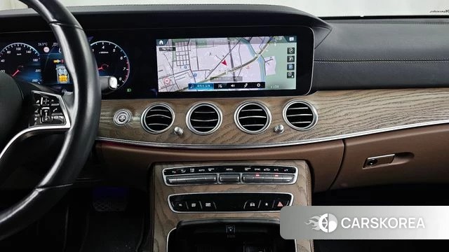 Mercedes-Benz E-Class W213 2022 Черный из Кореи, фото 5