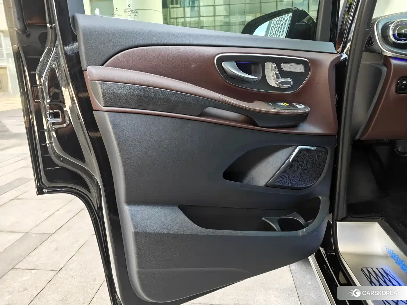 Mercedes-Benz V-Class 2026 Черный из Китая, фото 5