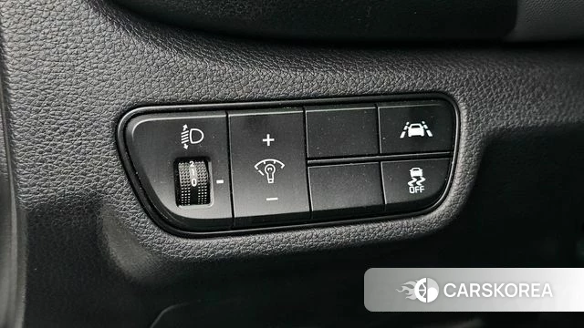 Kia Seltos 2022 Белый из Кореи, фото 5
