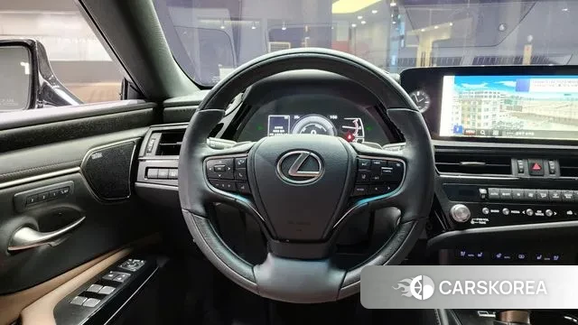 Lexus ES300h 7th generation 2023 Белый из Кореи, фото 5