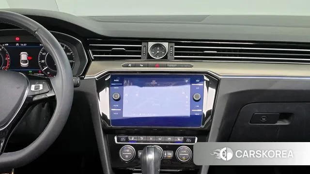 Volkswagen Arteon 2019 Серебристо-серый из Кореи, фото 5