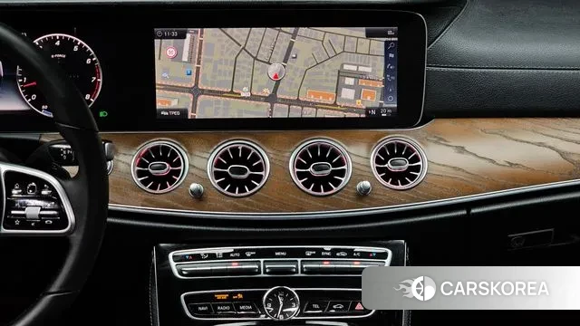 Mercedes-Benz E-Class W213 2018 Белый из Кореи, фото 5