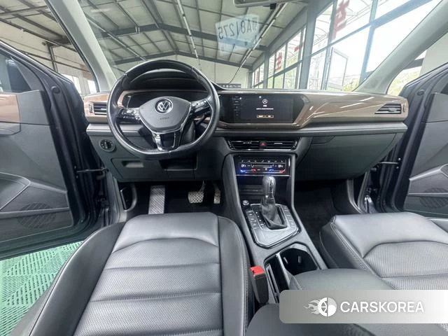 Volkswagen Tuyue 2021 Темно-серый из Китая, фото 5