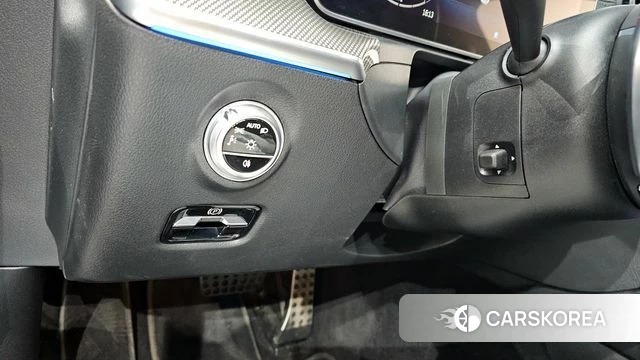 Mercedes-Benz C-Class W206 2023 Синий из Кореи, фото 5