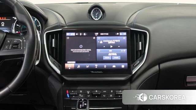 Maserati Ghibli 2022 Серебристо-серый из Кореи, фото 5