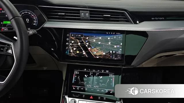 Audi e-Tron 2023 Белый из Кореи, фото 5