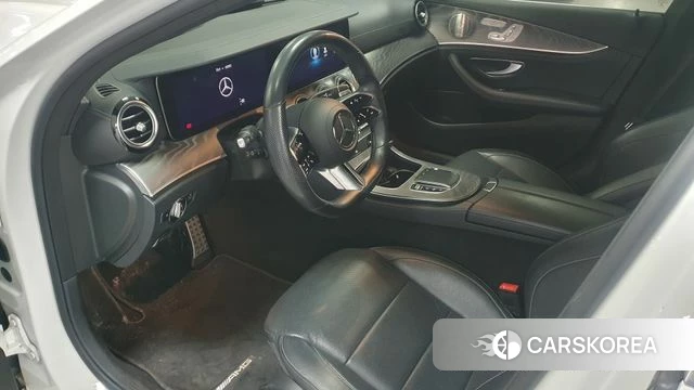 Mercedes-Benz E-Class W213 2022 Белый из Кореи, фото 5