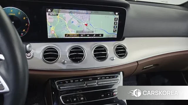 Mercedes-Benz E-Class W213 2021 Белый из Кореи, фото 5