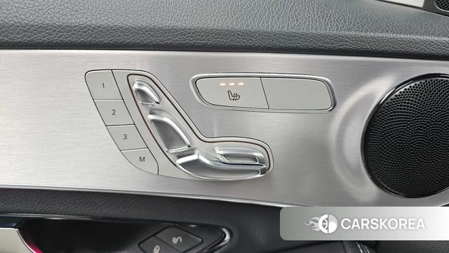 Mercedes-Benz C-Class W205 2021 Белый из Кореи, фото 5