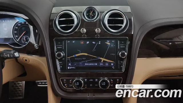 Bentley Bentayga 2018 Черный из Кореи, фото 5