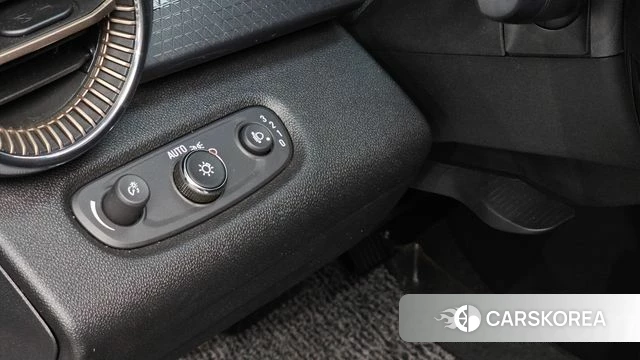 Chevrolet (GM Daewoo) Trax Crossover 2023 Белый из Кореи, фото 5
