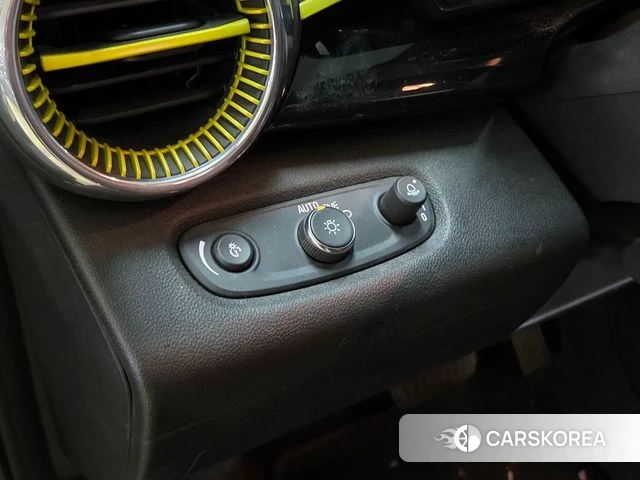 Chevrolet (GM Daewoo) Trax Crossover 2023 Черный из Кореи, фото 5