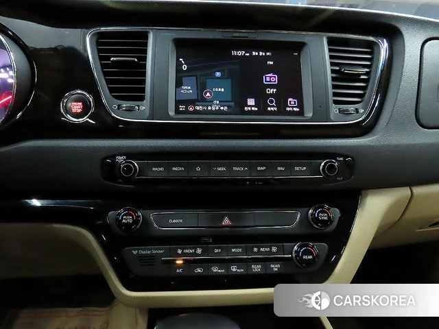 Kia The New Carnival 2019 Белый из Кореи, фото 5