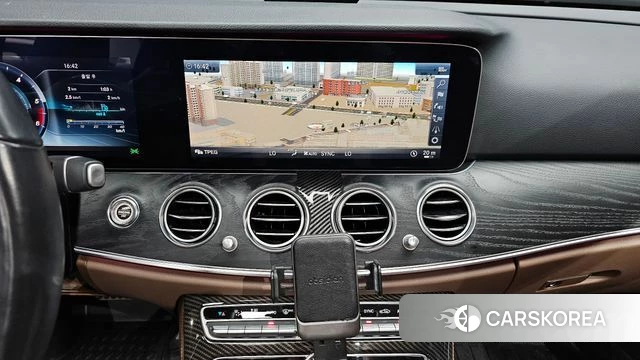 Mercedes-Benz E-Class W213 2018 Белый из Кореи, фото 5