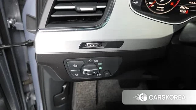 Audi Q7 (4M) 2019 Серебряный из Кореи, фото 5