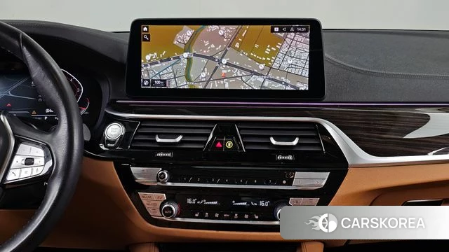 BMW 5 Series (G30) 2022 Черный из Кореи, фото 5