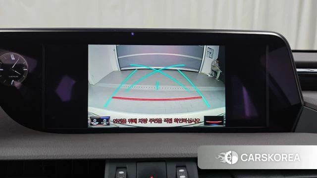 Lexus ES300h 7th generation 2021 Белый из Кореи, фото 5