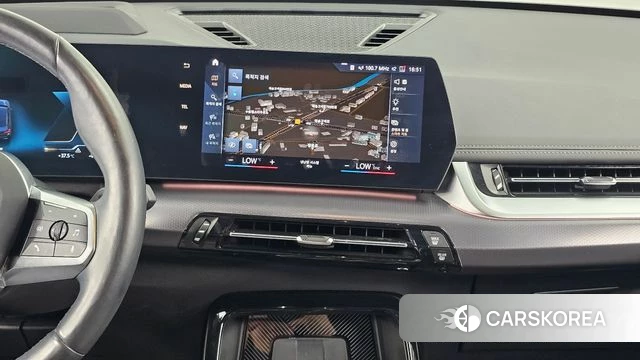BMW iX1 (U11) 2023 Черный из Кореи, фото 5