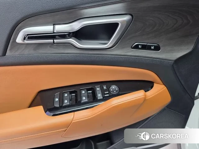 Kia Sportage 5th Generation 2023 Белый из Кореи, фото 5