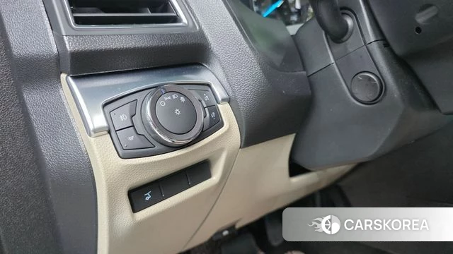 Ford Explorer 2018 Белый из Кореи, фото 5