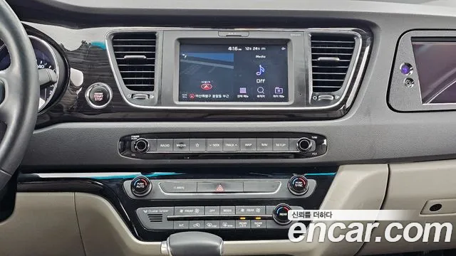 Kia The New Carnival 2018 Белый из Кореи, фото 5