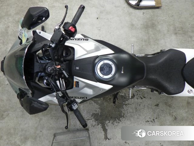 Проданный Suzuki GSX-8R id 3947461 из Японии