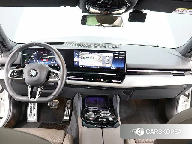 BMW 5 Series (G60) 2024 Белый из Кореи, фото 5