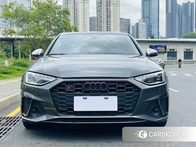 Audi S4 2024 Темно-серый из Китая, фото 5