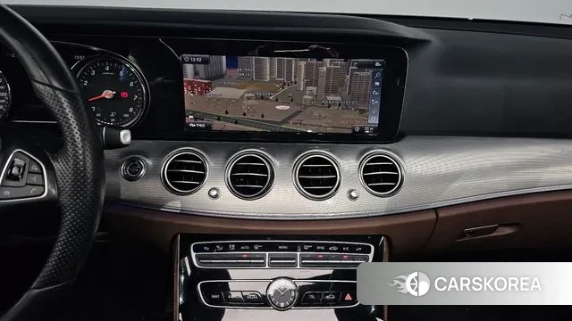 Mercedes-Benz E-Class W213 2018 Белый из Кореи, фото 5