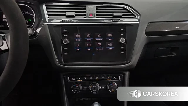 Volkswagen Tiguan second Generation 2020 Белый из Кореи, фото 5