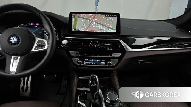 BMW 5 Series (G30) 2023 Черный из Кореи, фото 5