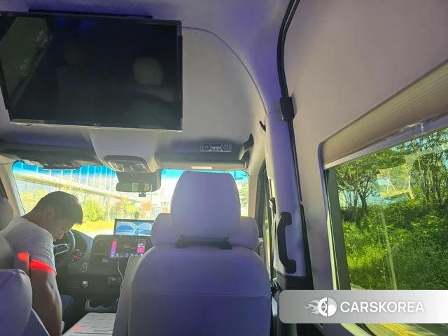 Mercedes-Benz Sprinter 2023 Черный из Кореи, фото 5