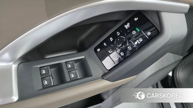 Audi Q5 (80A) 2025 Черный из Кореи, фото 5