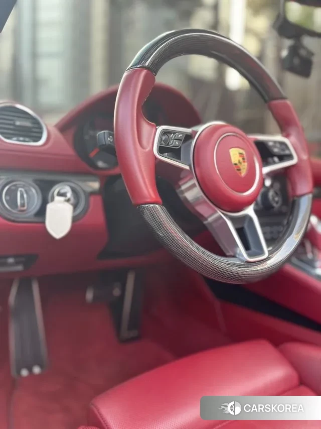 Porsche 718 Boxster 2019 Серебристо-серый из Кореи, фото 5